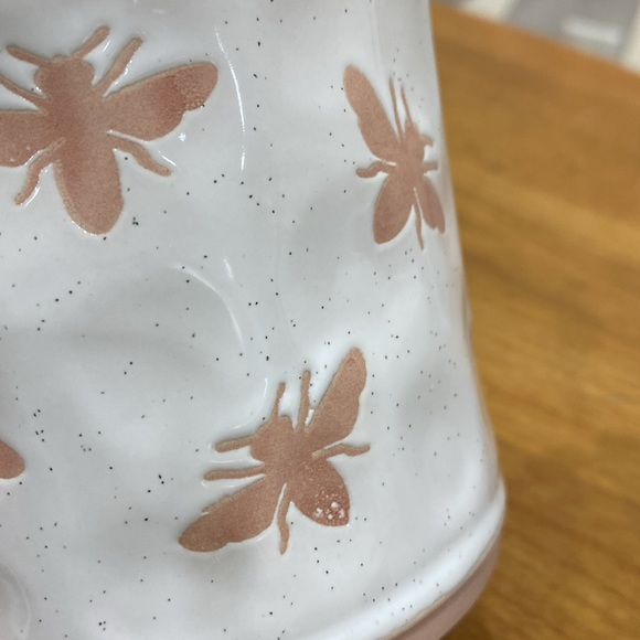 COPY - NWT.  Set off 2, Potter’s Corner, 16oz., ceramic mugs. - Picture 7 of 10